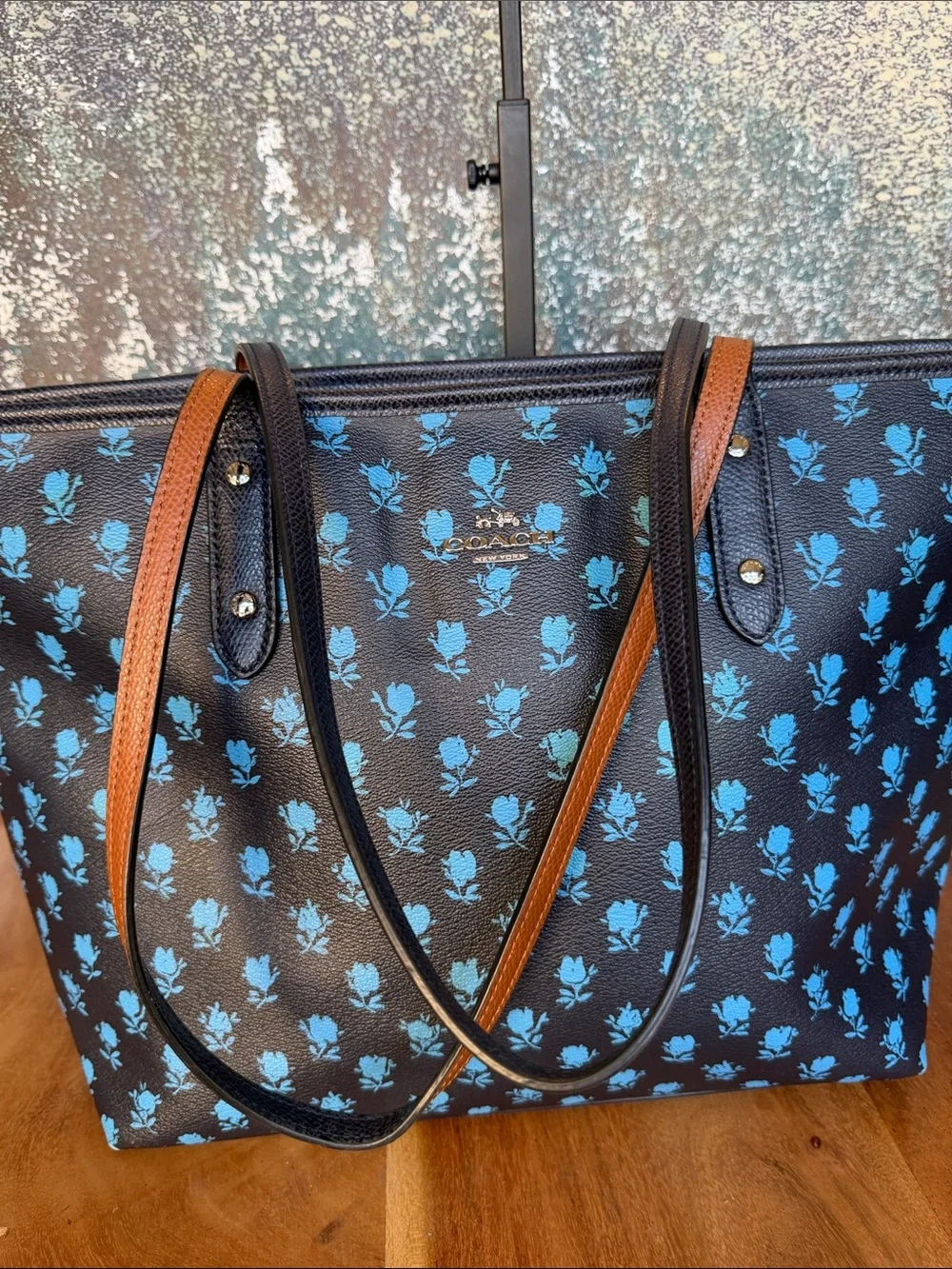 Coach 2010’s Dark Academia Bennett Badlands Floral Tote Bag (VGUC)